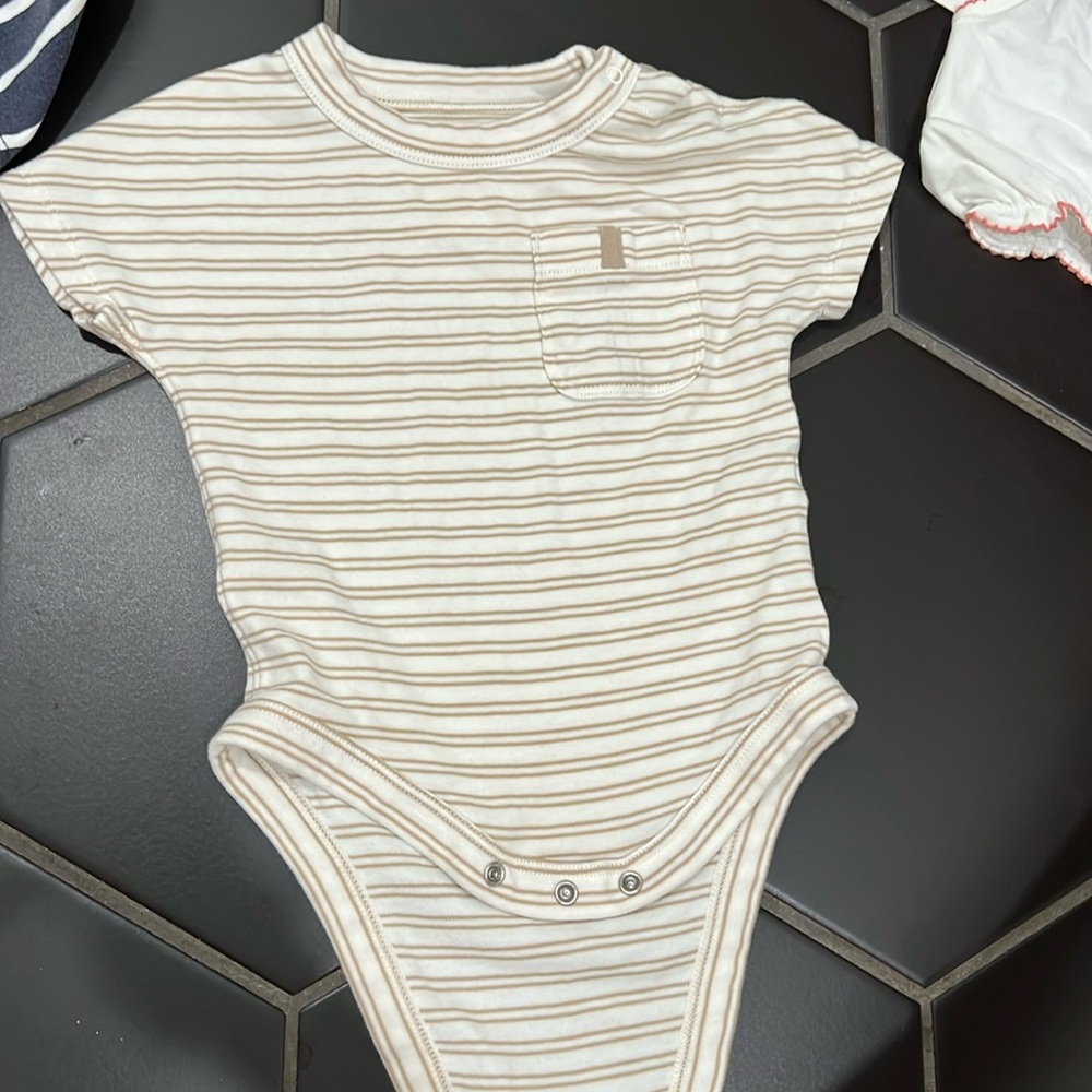 Banana Republic 6-12 month onesie